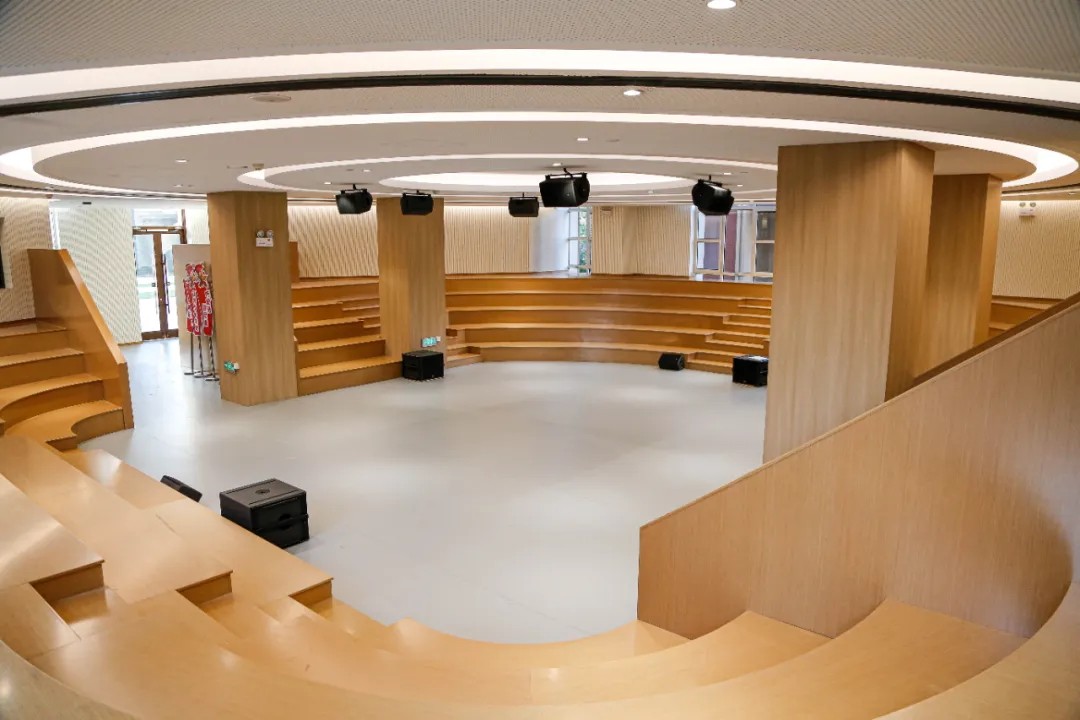 喜報 | 常宏裝飾承建石家莊瀚林學校圖書館工程榮獲&ldquo;2025年河北省建筑裝飾優(yōu)質工程&rdquo;稱號